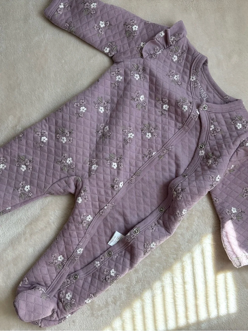 Badgley Mischka 3-6m baby set Seersucker Ruffle Dress Bloomers Quilted Sleeper